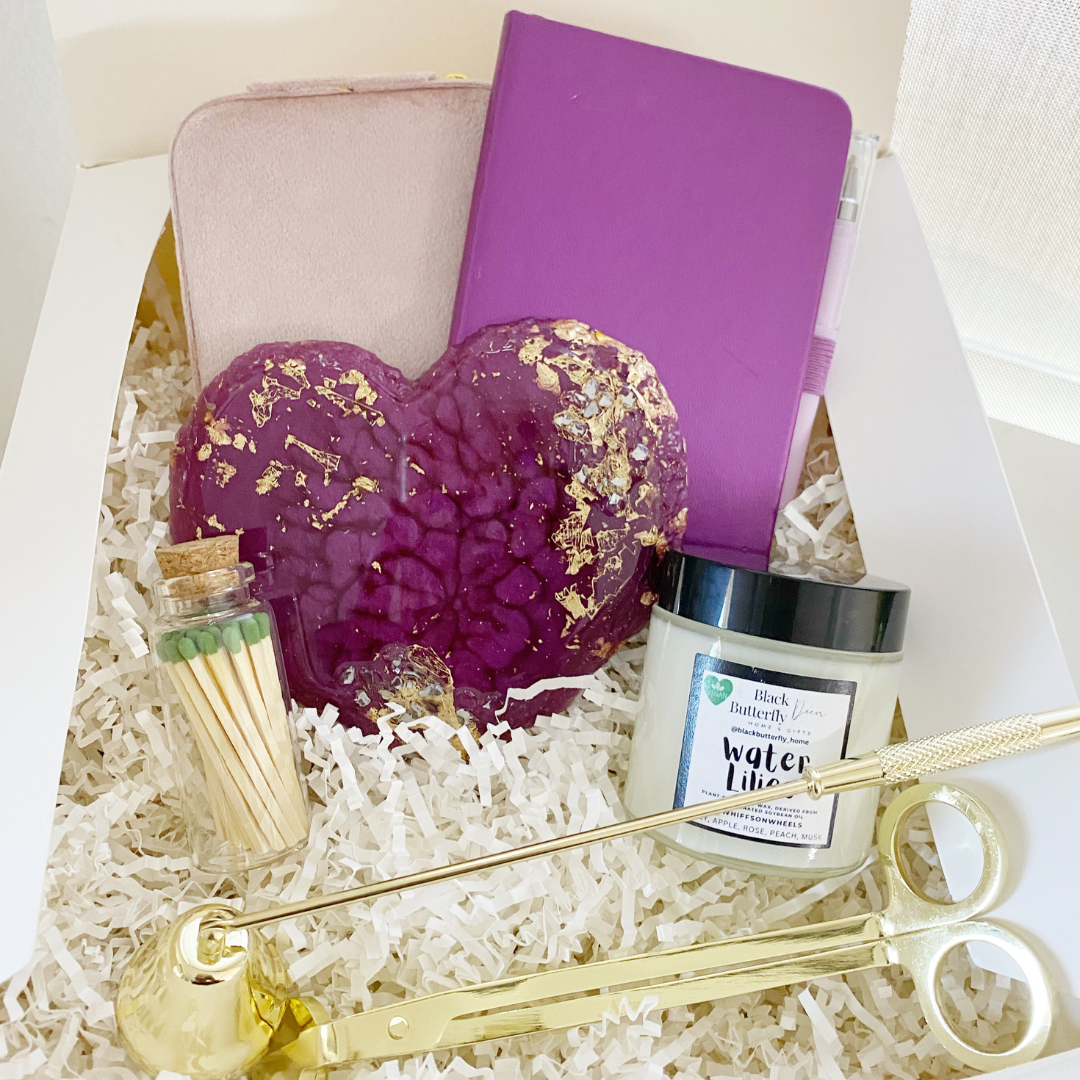 So now allow me to introduce our “Self Love Essentials Kits” —a meticulously designed collection designed to offer you a retreat into mindfulness, relaxation and inner peace, wherever you may be.