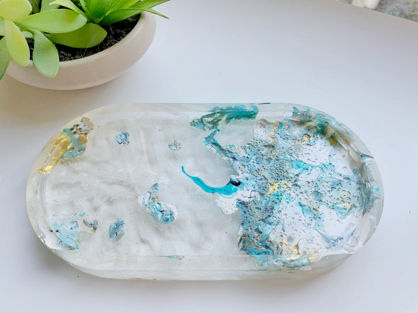 Oval Resin Organization Tray